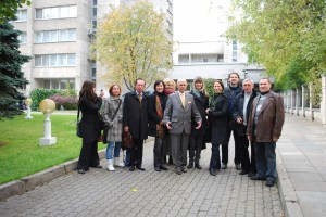 Lietuvos žurnalistai su tuometiniu ambasadoriumi Rusijos federacijoje Antanu Vinkumu. Maskva. 2009 m.